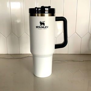 Stanley 40oz tumbler NO STRAW